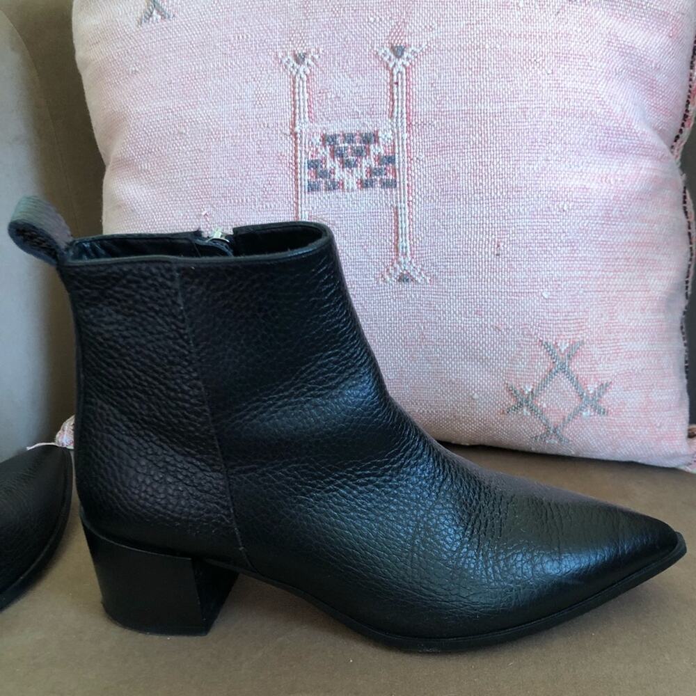 Everlane Boss Boots Black Pebbled Leather - Picture 11 of 13